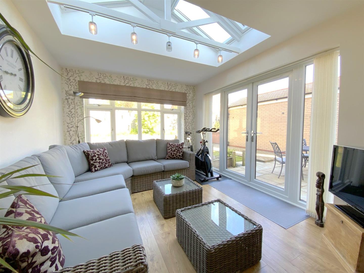 Cotswold Close, Cleethorpes Argyle Estate Agents